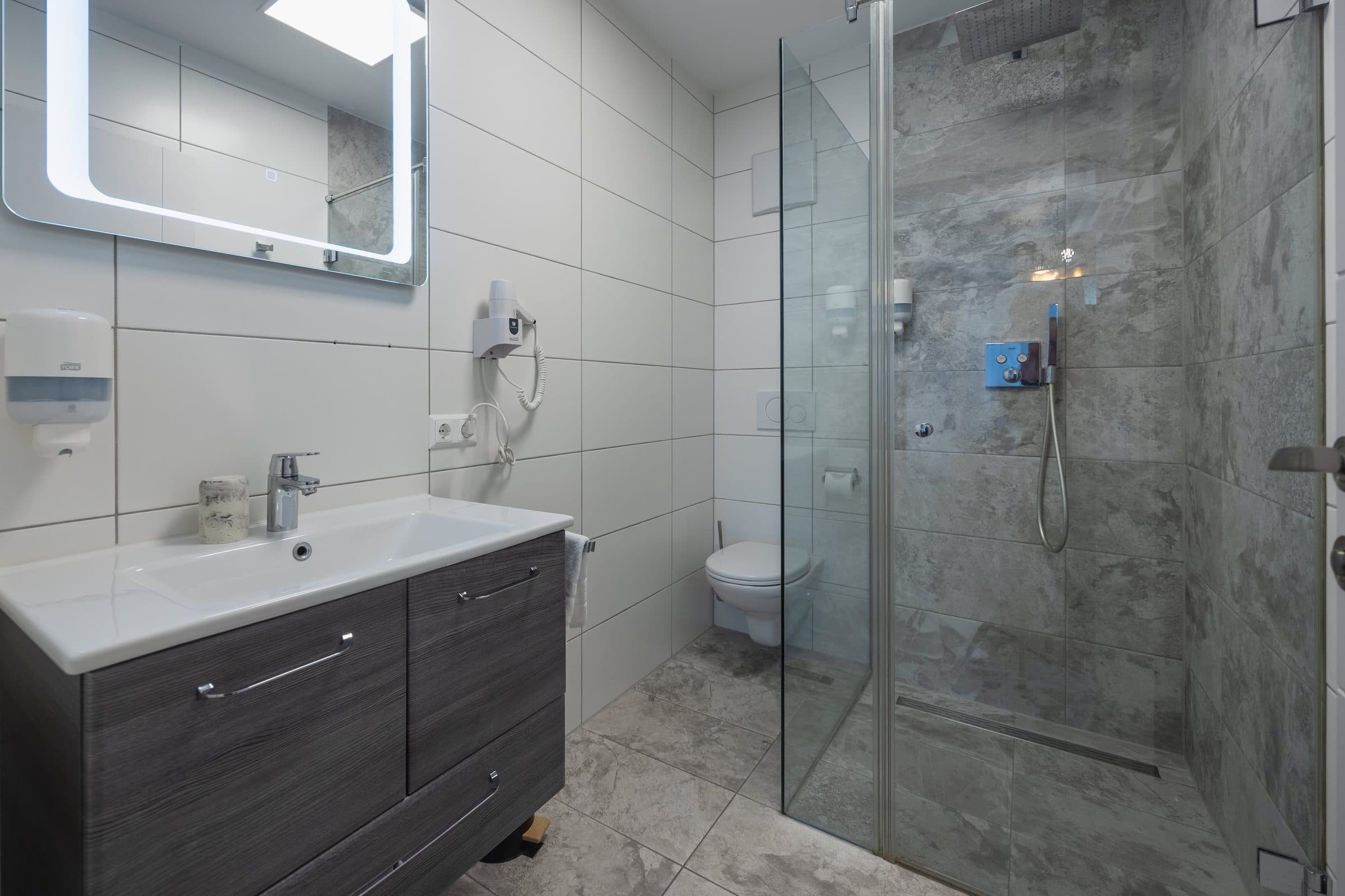 Doppelzimmer – 8